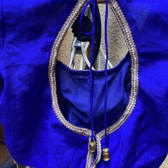 6️⃣5️⃣0️⃣ Saree Blouse. Size - M-L - Picture 7 of 13